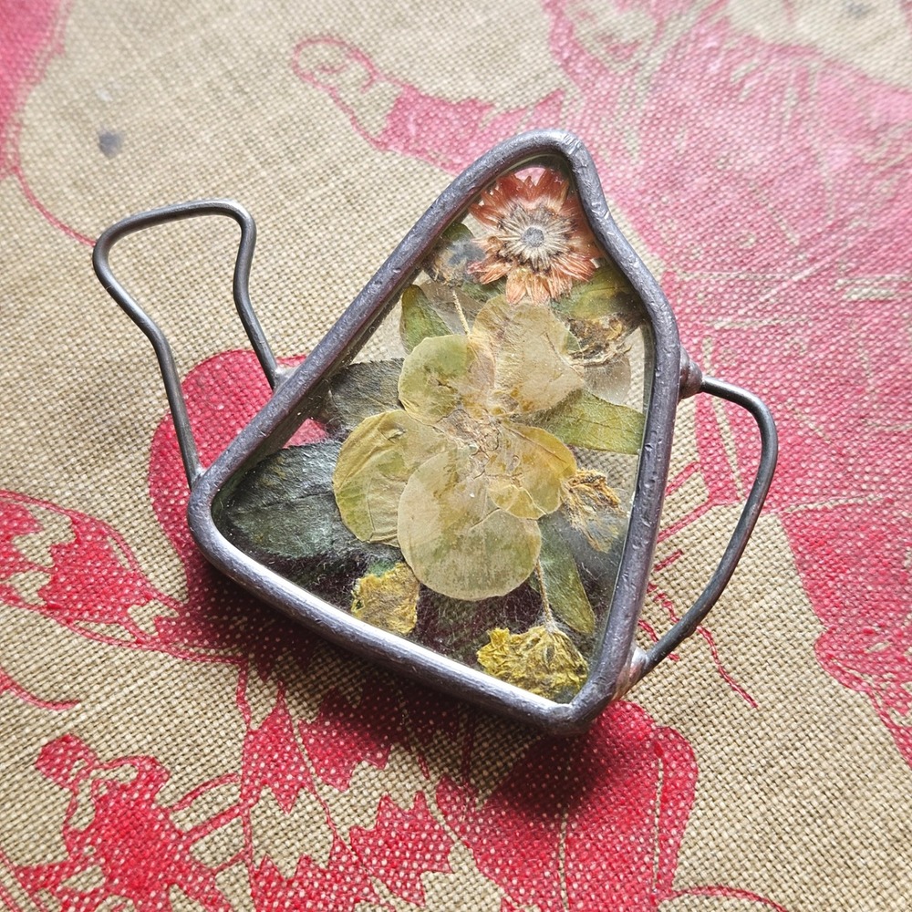 Vintage Papel Giftware Pressed Flower Watering Can Brooch Silver Tone Botanical